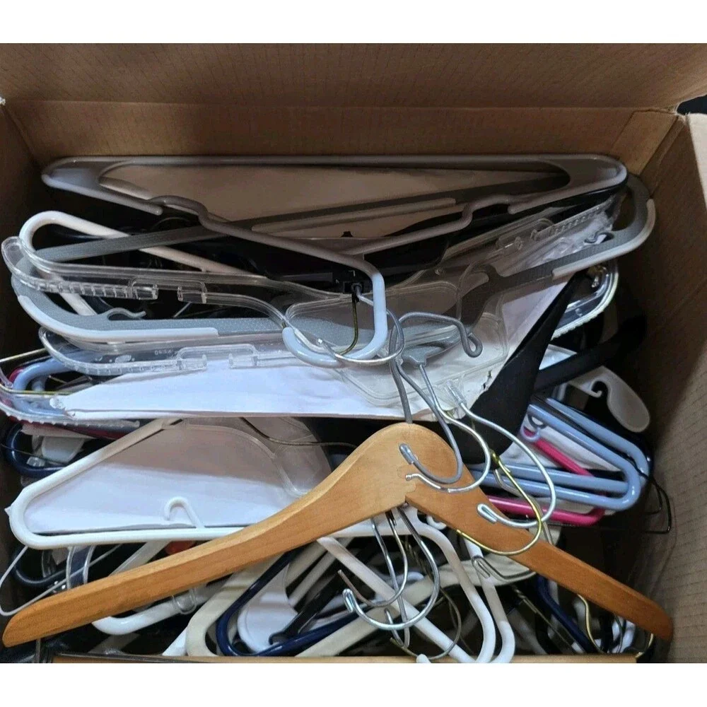 50++ MultiColor Notched Velvet Or Plastic Tubular Wire Garment Clothing Hangers